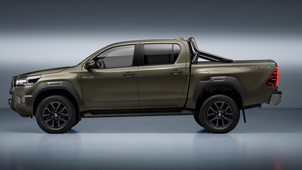 Ντεμπούτο για το ήπια υβριδικό diesel Toyota Hilux