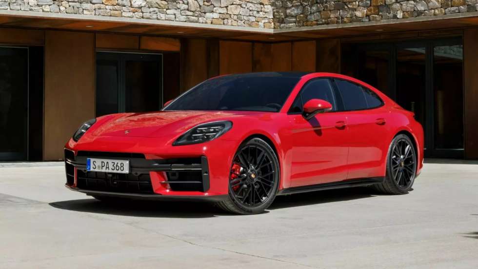 Νέα Porsche Panamera GTS: Με «καθαρόαιμο» V8 μοτέρ και 500 άλογα