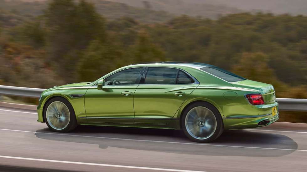 Η Bentley Flying Spur Speed έφτασε με 782 άλογα και 1.000 Nm ροπής