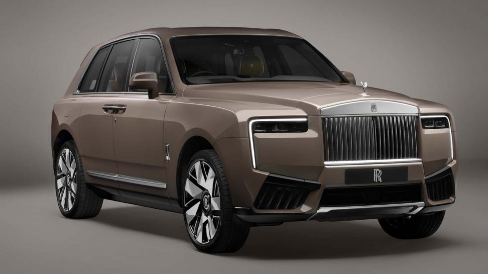 Νέα φώτα για την ανανεωμένη Rolls-Royce Cullinan