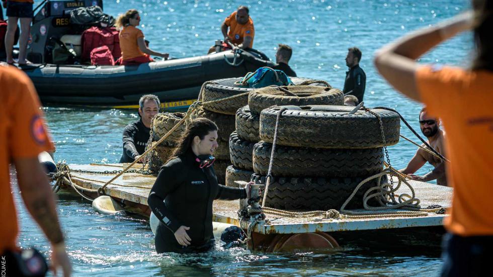 Ford Motor Ελλάς & Clean Ocean καθαρίζουν το βυθό της Υδρούσας