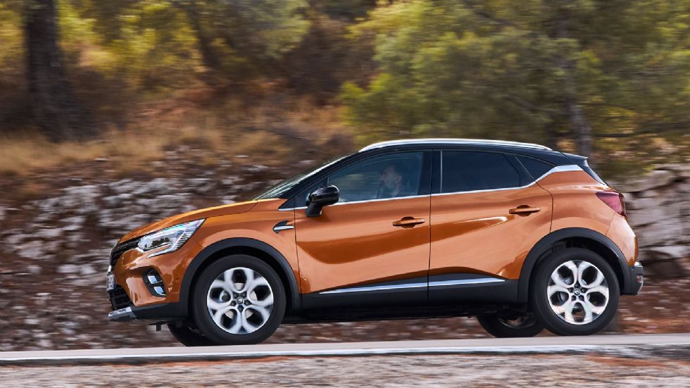 Το νέο Renault Captur προσφέρει σύστημα ημιαυτόνομης οδήγησης βΆ βαθμού Highway and Traffic Jam Companion.