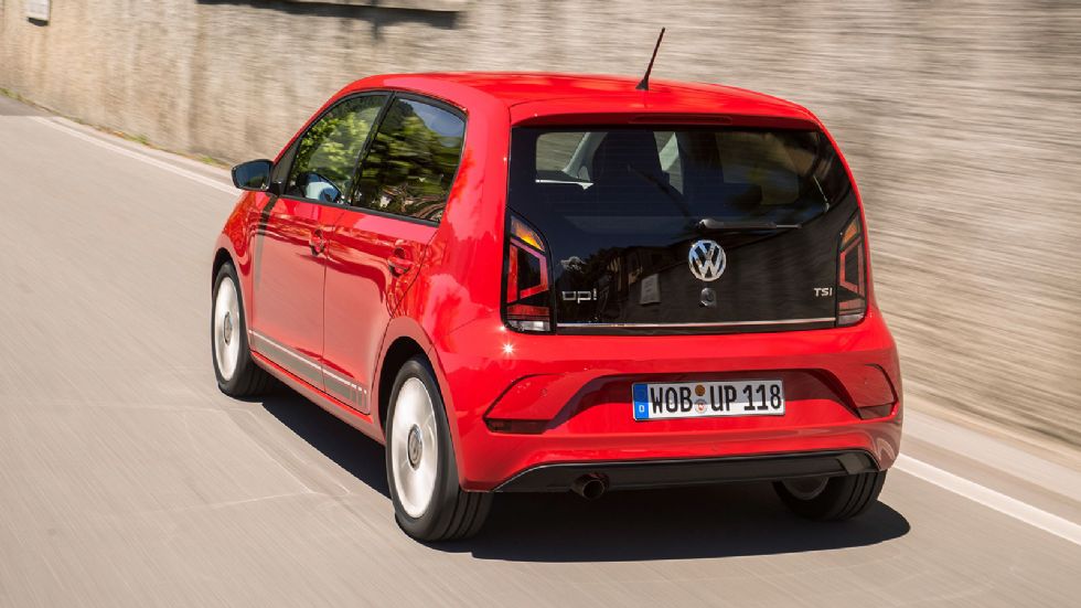 Το compact σε διαστάσεις Volkswagen up! είναι ευέλικτο μέσα στην πόλη, αλλά και εντυπωσιακά σταθερό στον ανοικτό δρόμο και τις στροφές.
