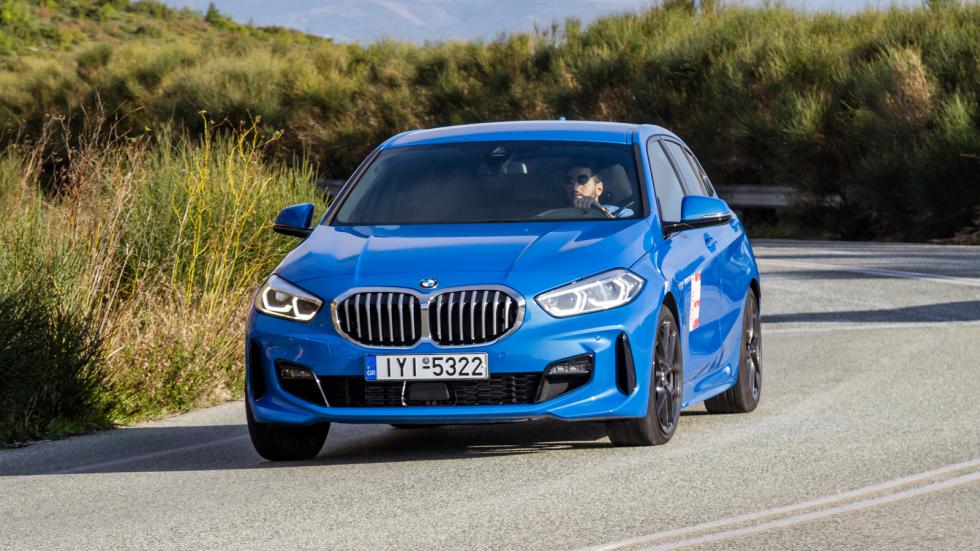 Η BMW Σειρά 1 είναι πιο compact σε μήκος με το πίσω μέρος να θυμίζει και λίγο στέισον βάγκον αμάξωμα. Χαρακτηρίζεται από τη μεγάλη μάσκα.