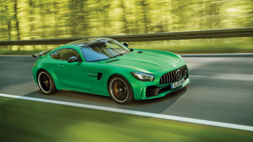 Εντυπωσιακή αν μη τι άλλο σε εμφάνιση η Mercedes-AMG GT R tvn 585 ίππων.