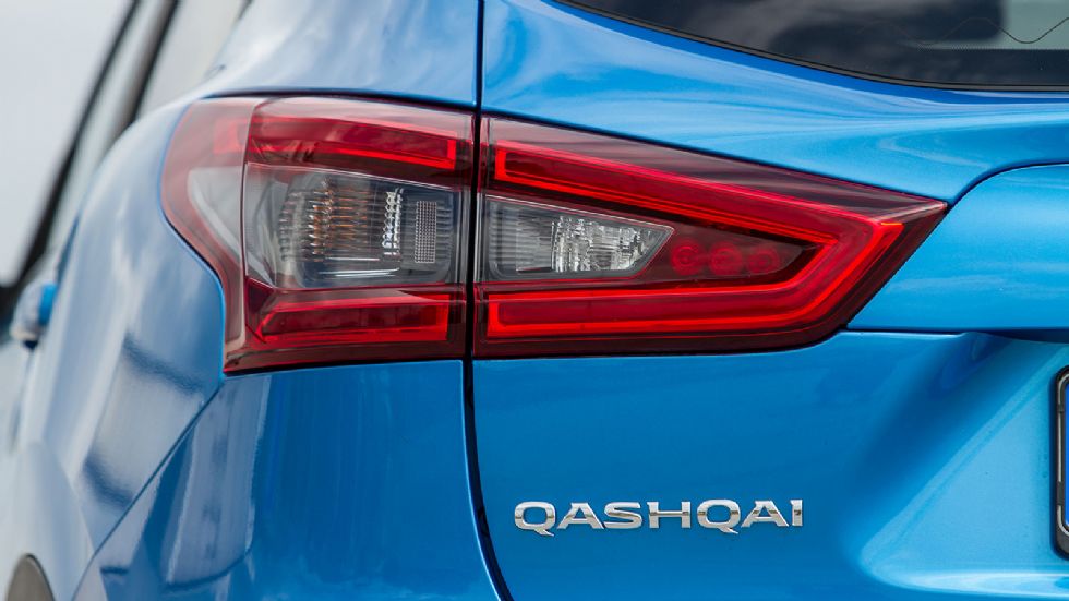 Nissan Qashqai Vs Renault Captur Vs VW Golf