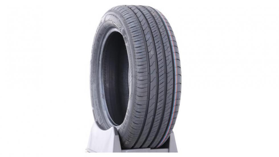 4-Goodyear-EfficientGrip-Performance