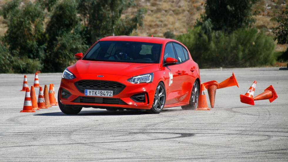 Το Ford Focus (σ.σ. προ-ανανέωσης το μοντέλο της φωτογραφίας) έχει το ρεκόρ στη δοκιμασία αποφυγής κινδύνου (Elk Test στα 76 χλμ./ώρα).