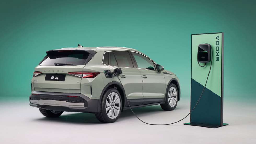 Σε οικιακό WallBox 11 kW το Skoda Elroq 85 φορτίζει σε 8 ώρες.