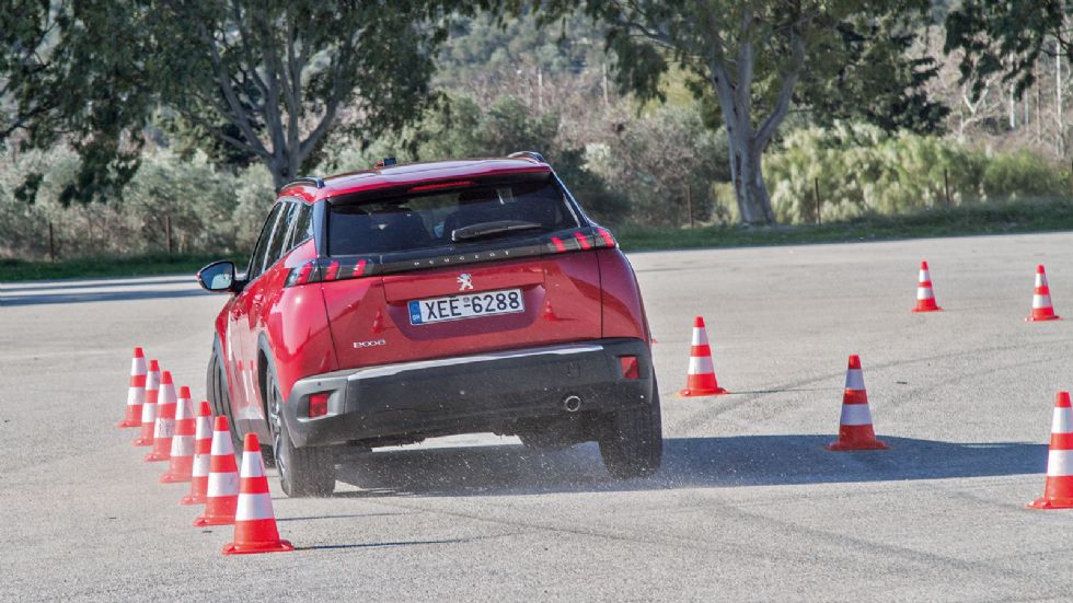 Elk test στα νέα Nissan Juke & Peugeot 2008