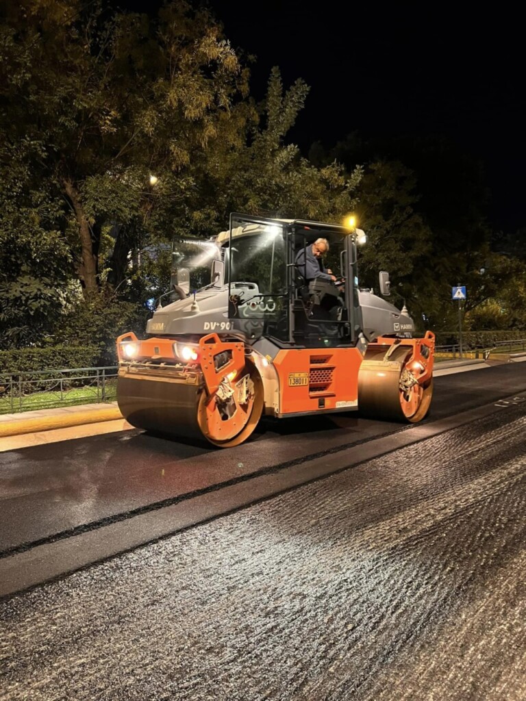 Νέα άσφαλτος στη Θησέως μετά από 25 χρόνια!