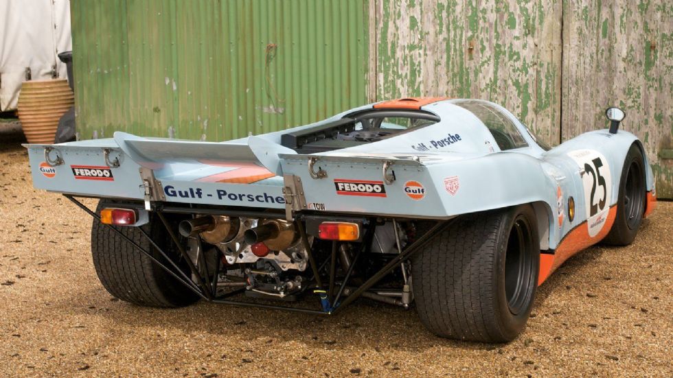 H αυθεντική Porsche 917, που πήρε μέρος στο Le Mans, εφοδιαζόταν με 12κύλινδρο επίπεδο κινητήρα προδιαγραφών Can-Am και απόδοση στους 1.000 ίππους. 