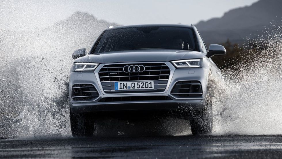 Το Audi Q5 δεν περνάει απαρατήρητο στο δρόμο.