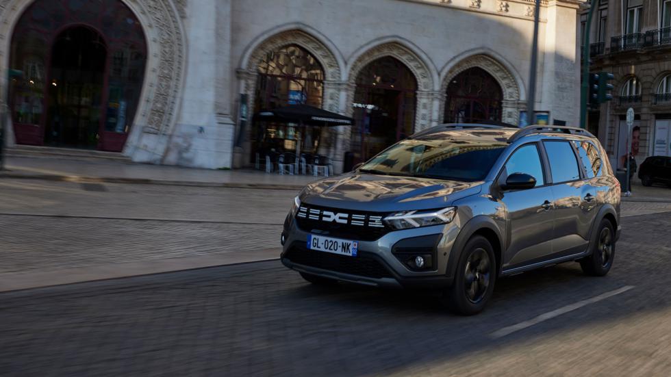 Νέο Dacia Jogger Hybrid: Οδηγούμε το πρώτο υβριδικό Dacia