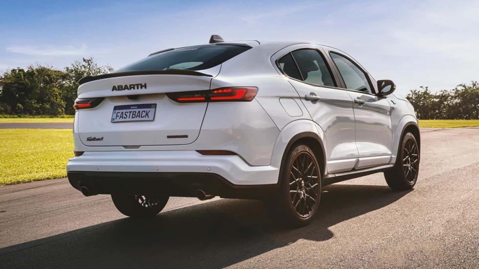 Νέο Abarth Fastback: Coupe SUV με 185 άλογα στα 30.000 ευρώ