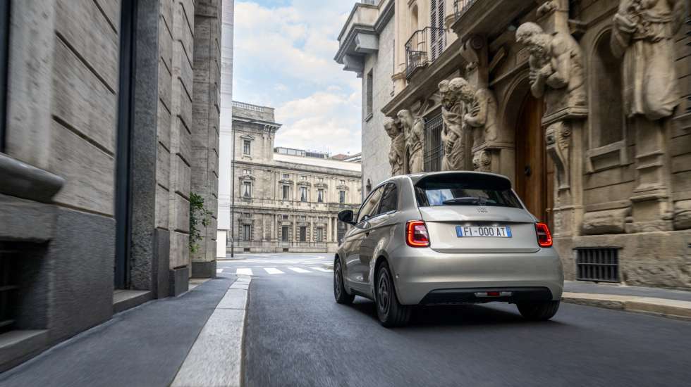 Νέο Fiat 500e με την υπογραφή του Giorgio Armani