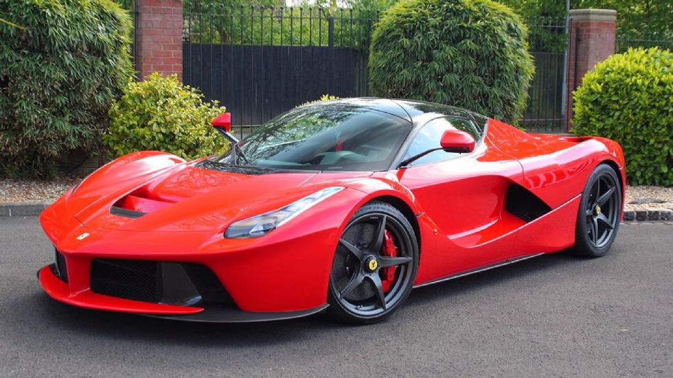 Η εκρηκτική LaFerrari που είναι διαθέσιμη προς πώληση, κρύβει κάτω από το καπό της 963 ίππους