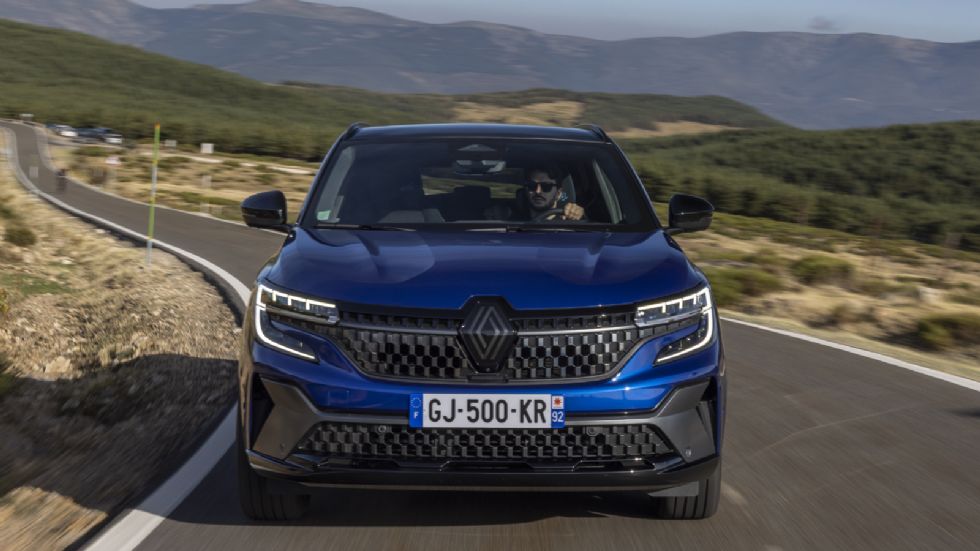 Οδηγούμε το νέο Renault Austral στην Ισπανία