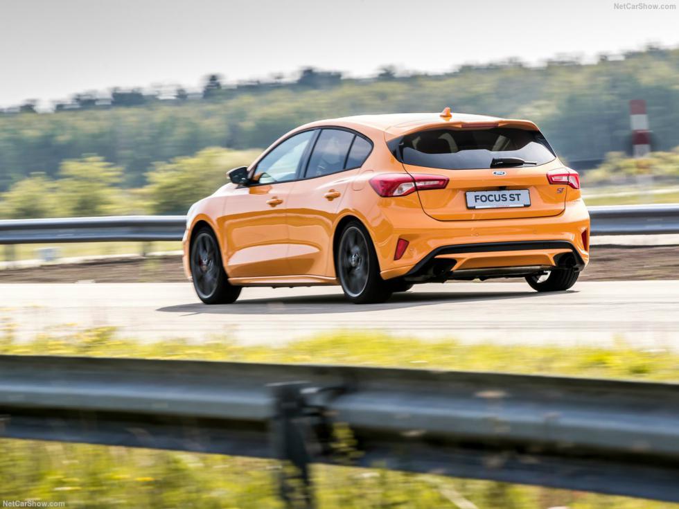 Ford: «Πιο κοφτερό το Focus ST από το Golf GTI»