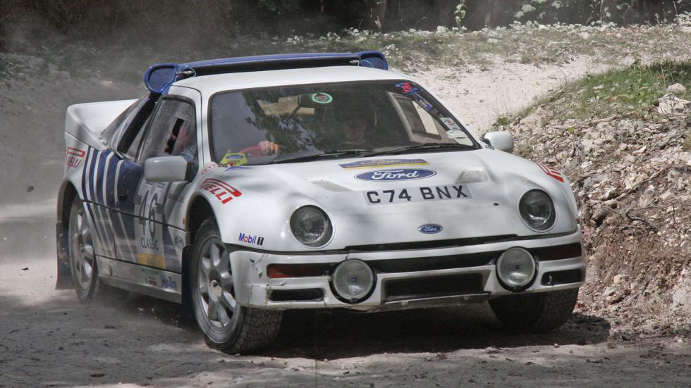 To Ford RS200.