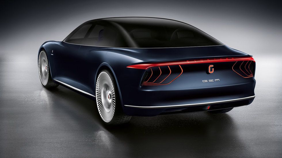 Η Italdesign αναφέρει ότι το αμάξωμα του μοντέλου αποτελείται κατά βάση από αλουμίνιο, ανθρακόνημα και μαγνήσιο, για αυτό και το βάρος του αυτοκινήτου μόλις που ξεπερνά τα 2.000 κιλά.