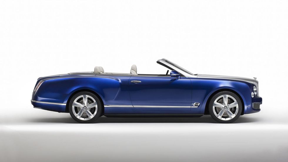 Συνιστά μια convertible εκδοχή της Mulsanne, από την οποία αντλεί τη σχεδιαστική της έμπνευση, ενώ ουσιαστικά μας προϊδεάζει για την επόμενη Bentley Azure.