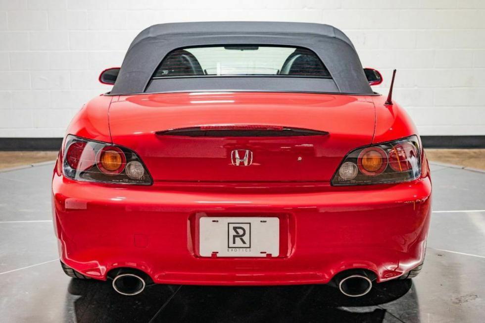 «Αθικτο» Honda S2000 πωλείται για 135.000 ευρώ