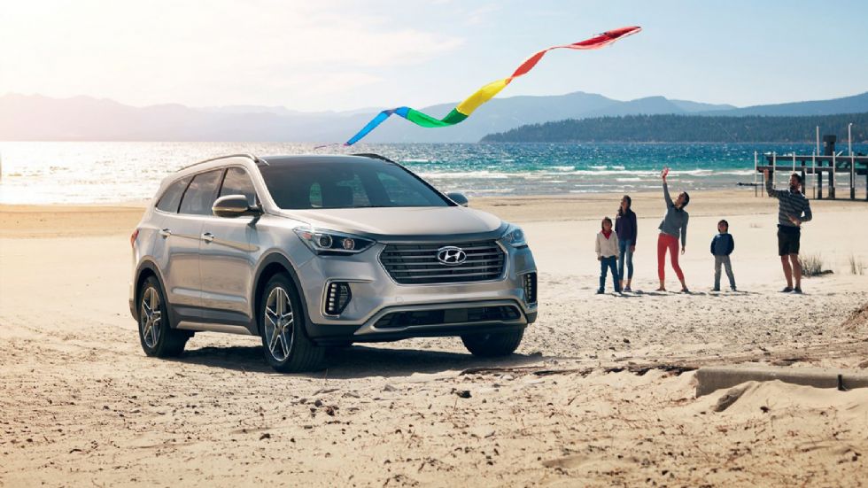 H Hyundai ανακοίνωσε μια σειρά αλλαγών για τα Santa Fe και Santa Fe Sport, με την κυριότερη διαφορά να είναι ο εμπλουτισμός της γκάμας με τη νέα έκδοση Value.