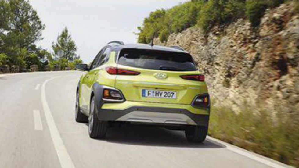 Το Hyundai Kona θα κάνει χρήση μερών από τα i20 και i30, ενώ θα υπάρχει επιλογή για 4κίνητη έκδοση. Η γκάμα των κινητήρων θα περιλαμβάνει πιθανότατα τα turbo σύνολα των 1.0 και 1.4 λίτρων.