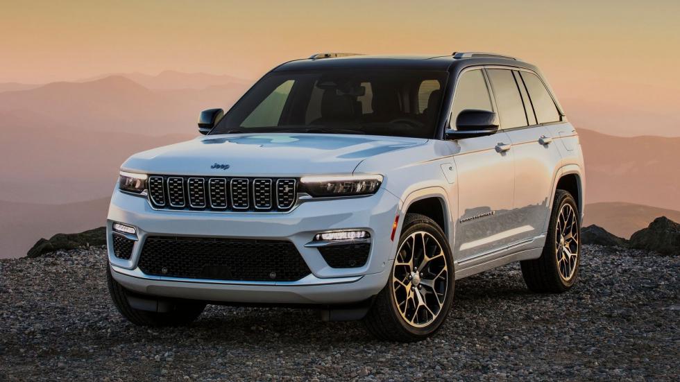 Νέο Jeep Grand Cherokee: Με 3 οθόνες & έως 357 άλογα