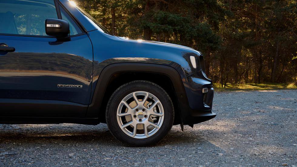 Αναβαθμισμένο Jeep Renegade: Με μεγάλες οθόνες, κάμερα και 5 εκδόσεις