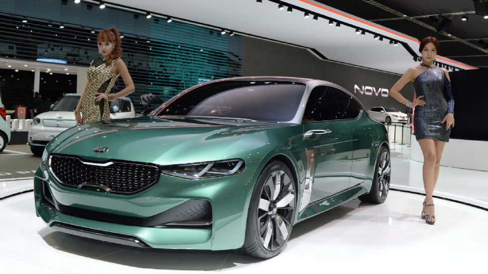 Η Kia ισχυρίζεται πως το Novo concept διαθέτει coupe αισθητική και πως μας προϊδεάζει για τη φιλοσοφία των μελλοντικών compact μοντέλων της.