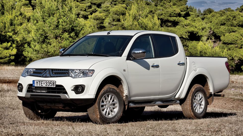 Οι τιμές για το ανανεωμένο Mitsubishi L200 ξεκινούν από τα 19.660 ευρώ με έκπτωση και απόσυρση. 