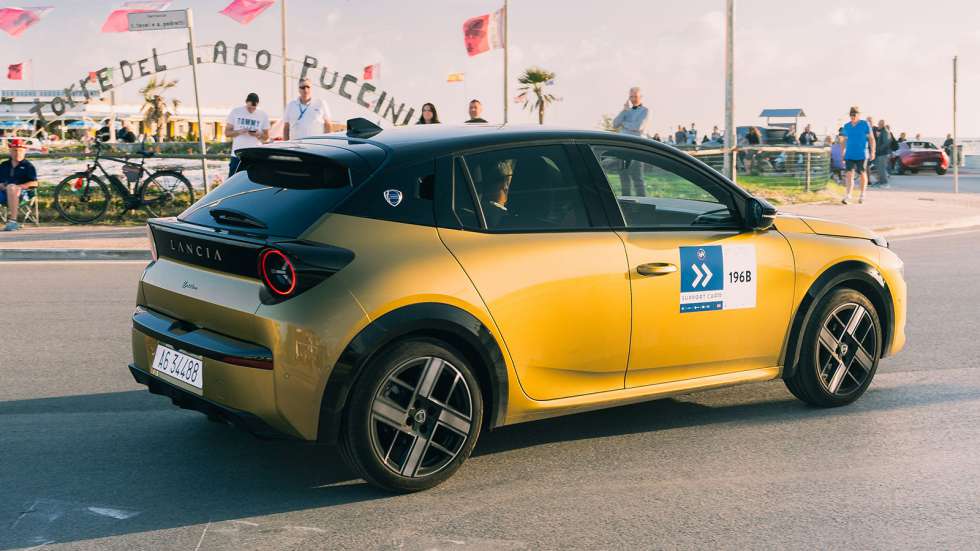 Η Lancia τρέχει στο 1000 Miglia με τη νέα Ypsilon