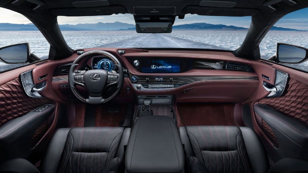 Το Lexus LS 500h εξοπλίζεται με το σύστημα Driver`s Mind Index, μέσω του οποίου ο οδηγός επιλέγει το mode εκείνο στις αλλαγές ταχυτήτων που ταιριάζει καλύτερα στο στιλ του.