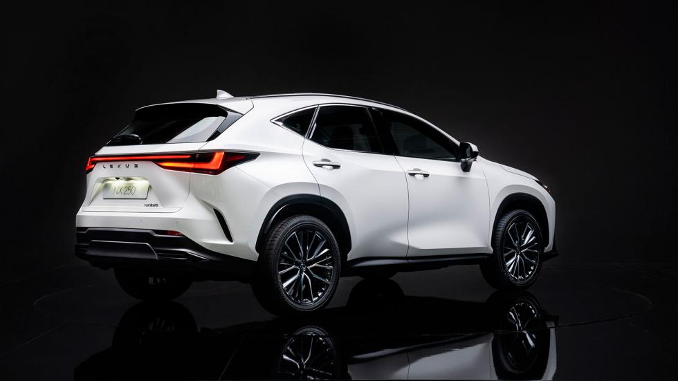 Νέο Lexus NX: Το πρώτο Plug-in μοντέλο της Lexus