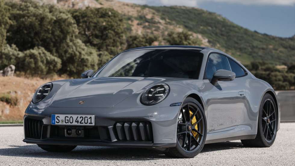 Η Porsche παρατείνει τη κατασκευή αυτοκινήτων με θερμικούς κινητήρες