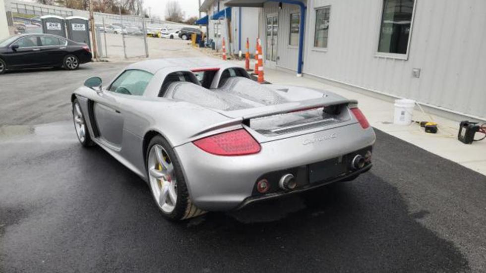 Πόσα θα έδινες για μια τρακαρισμένη Porsche Carrera GT; 