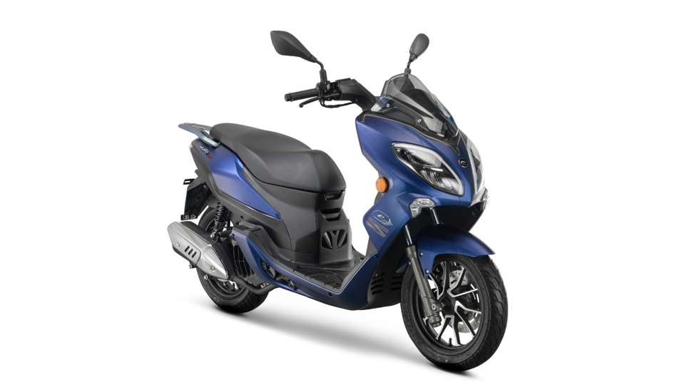 QJMOTOR CTR125, με εντυπωσιακά χαρακτηριστικά για την τιμή των 2.495 ευρώ