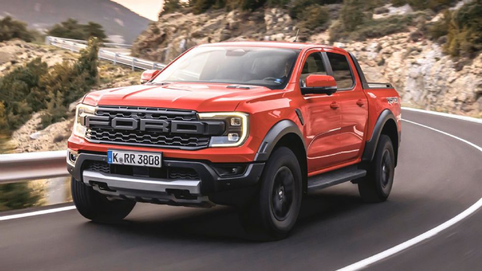 Ford Ranger Raptor: Ο πιο «αγωνιάρης αγρότης» επέστρεψε... ντούρος!