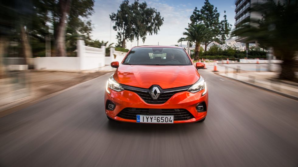 Πρωτιά για το Renault Clio τον Αύγουστο