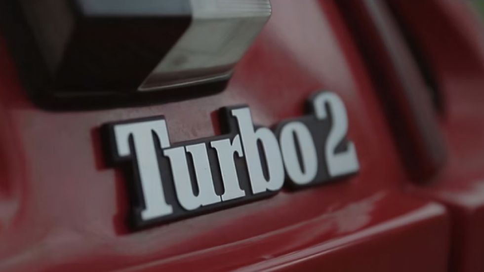 Ακολούθησε η δεύτερη έκδοση Turbo 2, η οποία χρησιμοποιούσε περισσότερα «μαμά» μέρη από το κανονικό Renault 5. Ήταν πιο φθηνό, αλλά προσέφερε σχεδόν τις ίδιες επιδόσεις. 