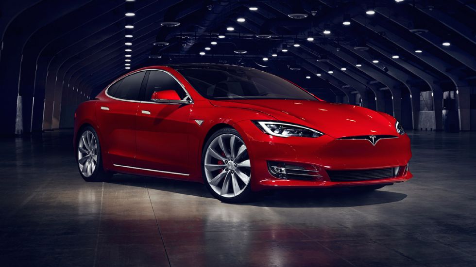 Το «φρεσκάρισμα» του Tesla Model S έρχεται 4 χρόνια από το λανσάρισμα του αυτοκινήτου και κυρίαρχο χαρακτηριστικό της είναι η υιοθέτηση ενός πιο «καθαρού» προσώπου, στα πρότυπα των νέων Model X και Mo