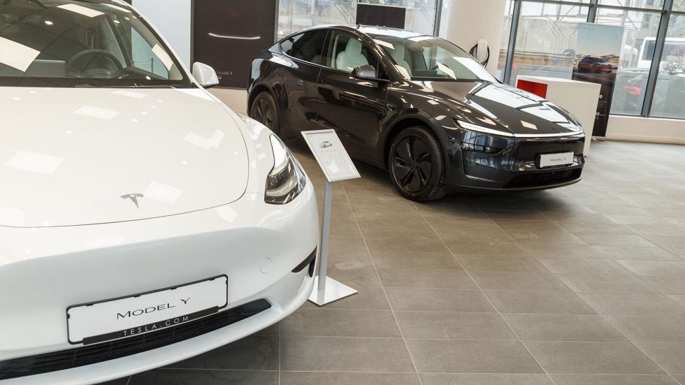 Πρώτη επαφή με το νέο Tesla Model Y Juniper στην Ελλάδα