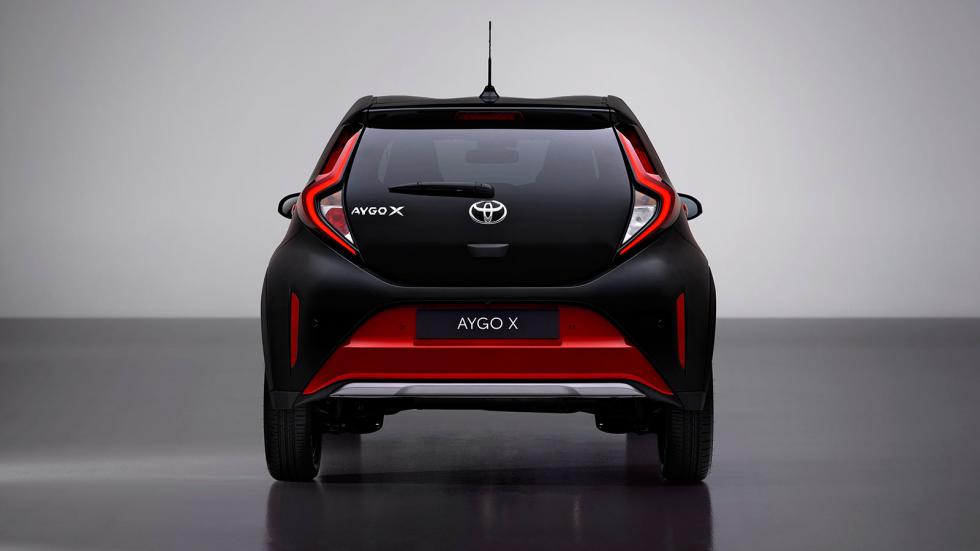 Νέο Toyota Aygo X: Μίνι SUVάκι με στοιχεία από Yaris