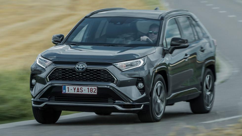 Toyota D-SUV με 28 χιλιάρικα: Έκπτωση 2.000 ευρώ για το RAV4