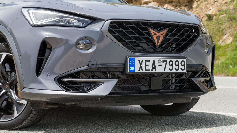 CUPRA Formentor: 0-100 σε 4,8 δλ. | CUPRA Leon: Καίει 6,5 λτ./100χλμ.