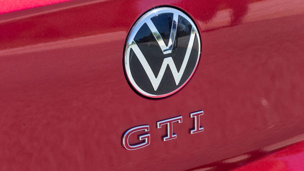 Δοκιμή: Νέο VW Golf GTI | Μουράτο, «πιστάδικο» & πόλης