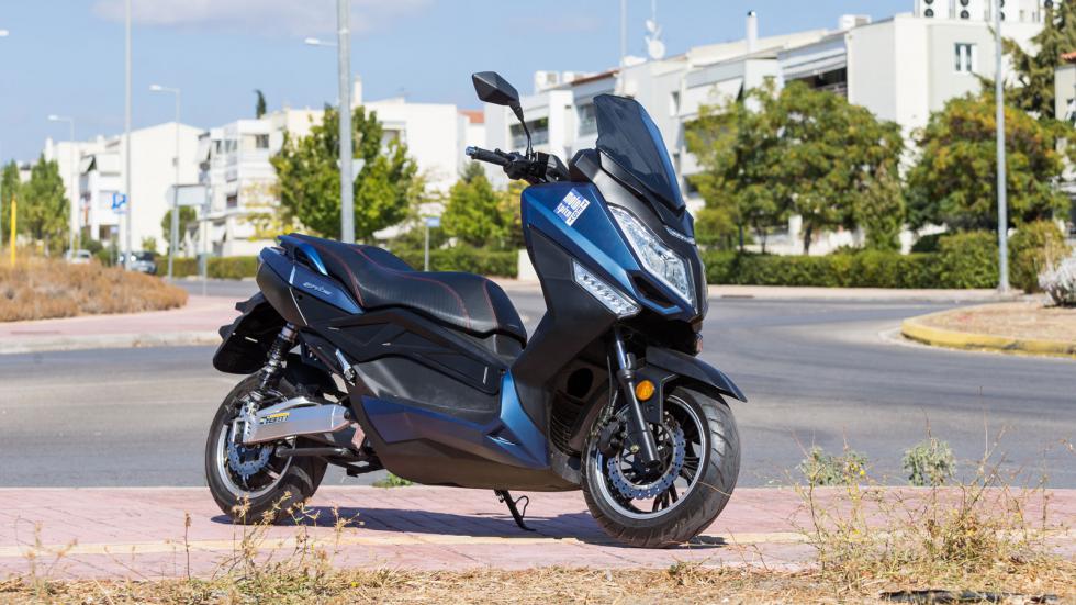 Ηλεκτρικά scooter που βγαίνουν εθνική και κάνουν 150 χιλιόμετρα