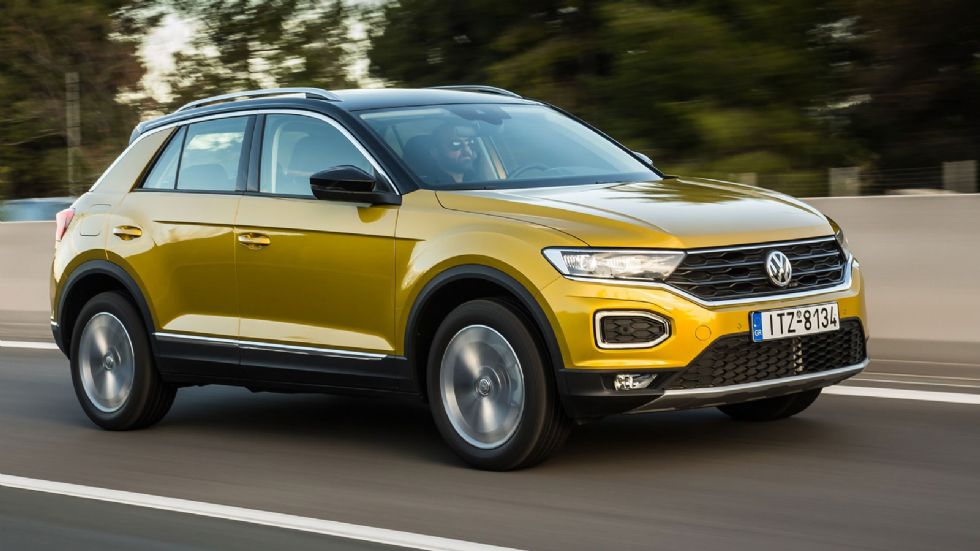 Ένα από τα best seller μικρά SUV της ελληνικής αγοράς, το VW T-Roc, βρίσκεται μεταξύ των μοντέλων που προσφέρονται με έκπτωση αυτό το διάστημα.